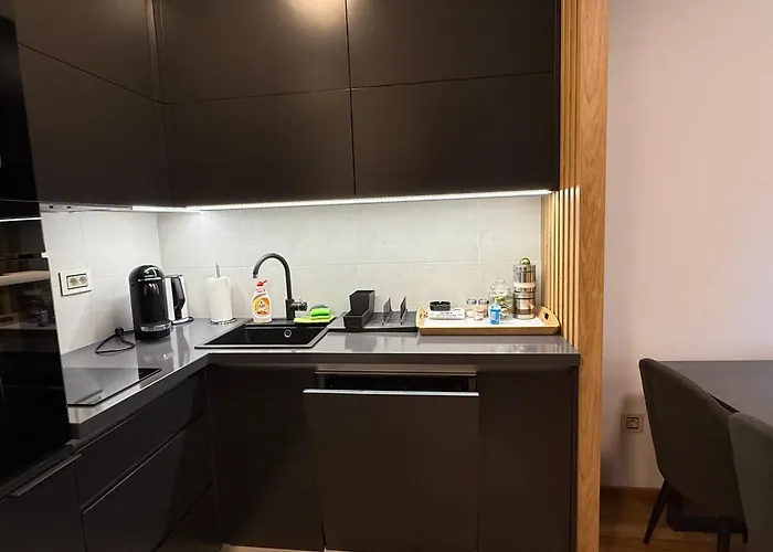 Leo Pine Lux Zlatibor